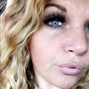 Meet your Posher, Leah